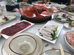 -墨居上隐·院子里火锅(峨眉店)
