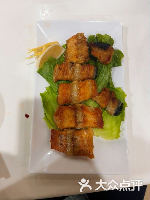 有一食堂(33小镇店)-盐烧三文鱼骨图片-东莞美食-大众点评网
