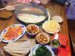 -萍姐火锅·公路夜市(武汉首店)