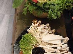 -湊湊火锅·茶憩(打浦桥日月光店)
