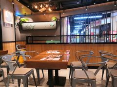 大堂-渝是乎酸菜鱼·川渝小炒(新世界百货望京店)