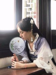 -一揽芳华汉服旗袍体验馆(拙政园店)