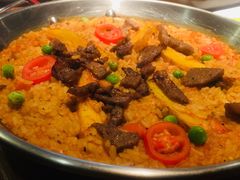 热辣红烩牛肉海鲜饭-四季天方包子