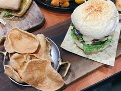 超厚芝士牛肉汉堡-魏斯理汉堡(西安沣东吾悦店)