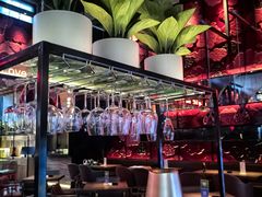 -FOUR PLAY BAR