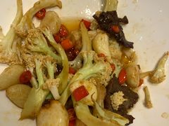-沙枣树辣子鸡•新疆家常菜(喀什西路店)