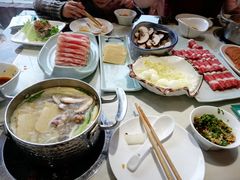 巴鱼锅-田园肥牛府(二十四桥店)
