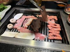 -臻牛烤肉