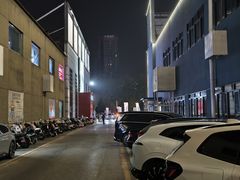 -燕莎奥特莱斯购物中心