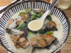 金牌黄鸭叫鱼粉-鲜越鲜鱼粉(财富购物中心店)