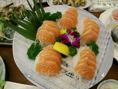 -青瓦餐厅·生鱼片·韩园烤肉(西塔店)