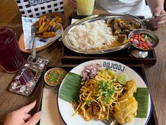 -Ongtong Khaosoi Ari Branch