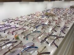 -翰佐蔡司小乐圆·依视路星趣控·暴龙眼镜折扣店