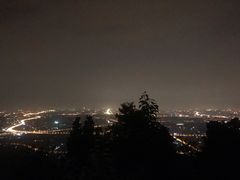 -鬼笑石后山停车场