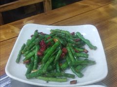 -大富蚝乌东哥饭店·石锅鱼杂·柠檬鸭(革新路店)