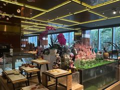-大中华希尔顿酒店-念自助餐·嗨啤·小龙虾
