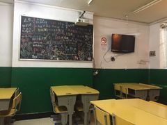 大堂-做了不起的80后