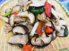 香菇炒肉-益恒饭店乡间白族菜(古城总店)