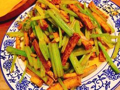 -娄三少·老北京春饼烤鸭家常菜(方庄店)