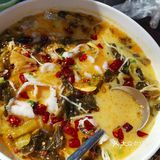 黄金酸菜鱼味道出乎意料的好,连汤都没剩下