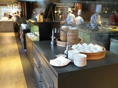 自助取餐区-JW万豪厨房餐厅·滨海草坪烧烤·海鲜·海景(三亚绿发山海天JW万豪酒店)