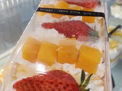 草莓抱抱小奶油-斑马叔叔甜品