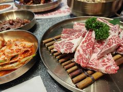 -草家酱蟹炭火烤肉店(珲春南路二店)