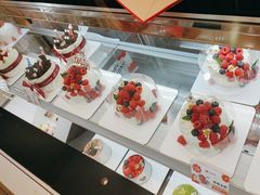 -花花卷卷·鲜食蛋糕(静安久光百货店)