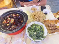 -霄汉牛三鲜湖北砂锅菜(万松园2店)