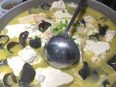 锅仔柴火豆腐-雲蜀龙阁·金牌水煮鱼(方庄店)