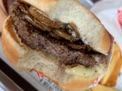 蘑菇芝士汉堡-FATBURGER 特富客汉堡(外交公寓店)