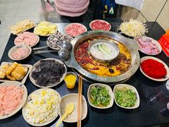 -洞亭火锅(防空洞总店)