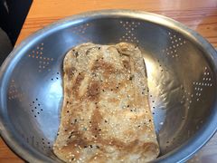 咸大饼-弄堂咪道-饭香·面香·馄饨香(钦州北路田尚坊店)