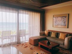 -三亚湾海居铂尔曼度假酒店