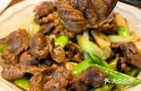 Braised Beef with Garlic Greens