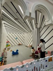 -奈尔宝·儿童乐园·亲子餐厅(华采天地店)