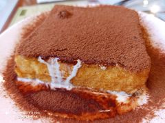 小龙凤漏奶华-小龍鳳餐室(番禺路店)