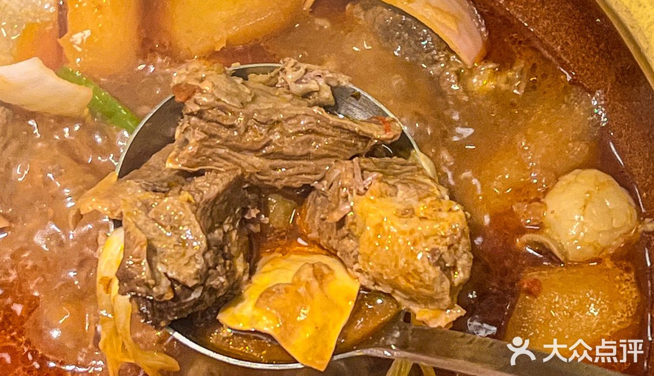 火遍魔都的富天添开新店啦！魔都坠好吃的牛腩煲！