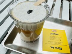 黑芝麻奶油咖啡-A thing COFFEE(下梅林店)