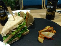 -HIGH FIVE哈福手工汉堡(桂林路店)