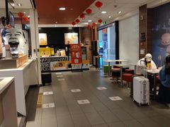 -麦当劳(汉口火车站候车室店)