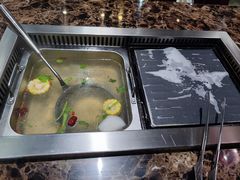 -牛里牛气· 榴莲海鲜鲜牛肉自助火锅·烤肉(横岗店)