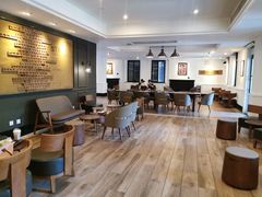 大堂-星巴克臻选(广州沙面店)