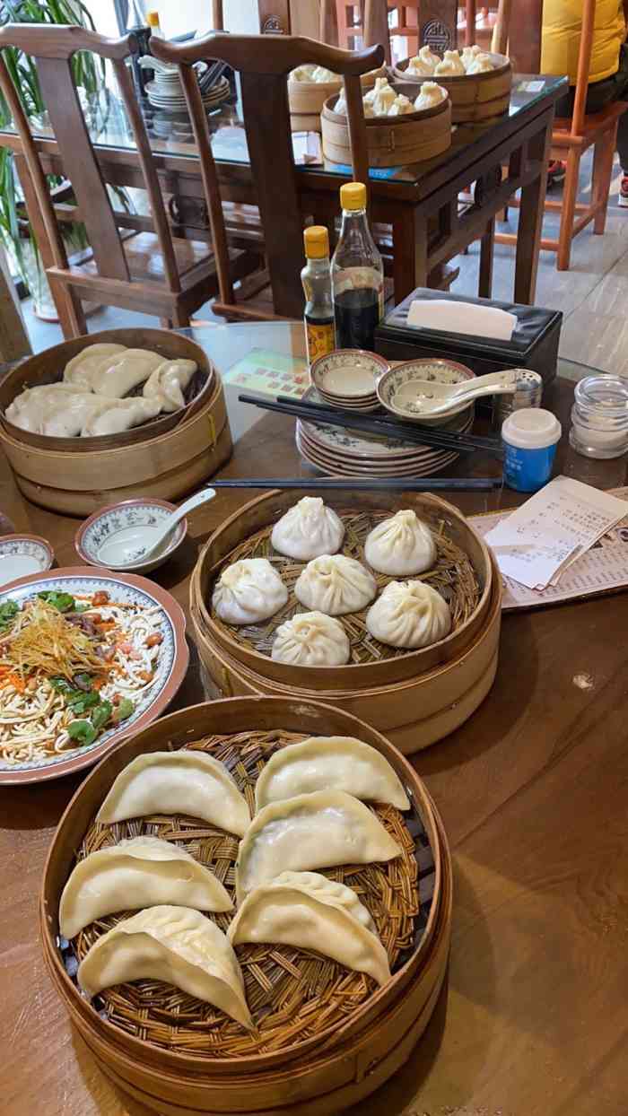 颐园茶酒楼(鹿鸣路店)-"位置很好找哦,就在鹿鸣路和人民路交接处向.