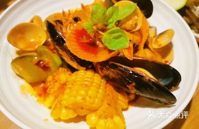 Pattaya Stir-Fried Seafood