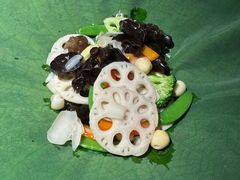 荷塘月色百合香-菩提素素食餐厅(晶郦馆店)
