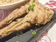 -肥肥虾庄·金牌油焖大虾(汉街SKP店)
