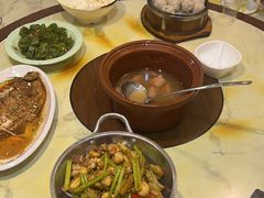-老街烧烤大排档·地道湖北菜·龙虾馆(汉口火车站店)