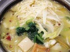 -周鱼小馆石锅酸菜鱼(活力汇店)