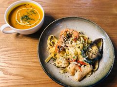 西班牙风情海鲜宽面-HELLO 27 意面·沙拉·帕尼尼